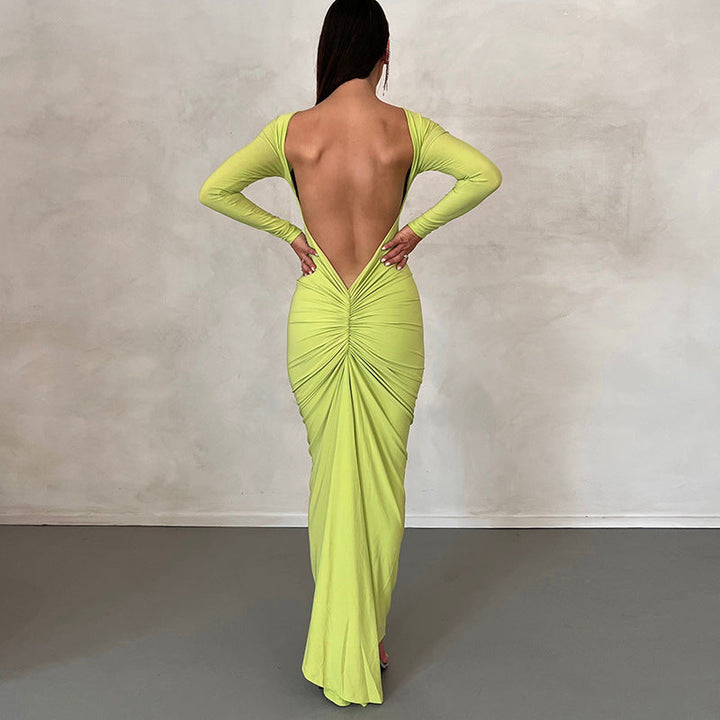 Elegante vestido de primavera para mujer, perfecto como invitada de boda. Atuendo formal con escote espalda.