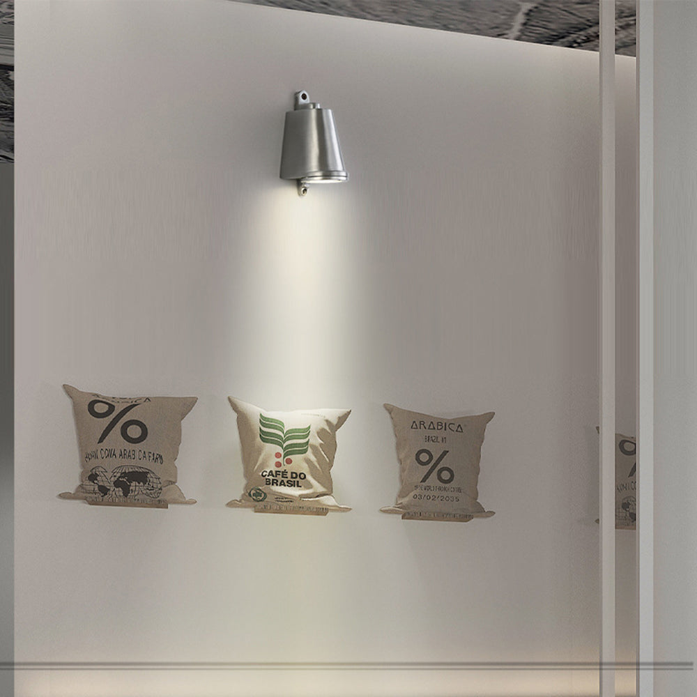 Lámpara de pared exterior industrial IP65, LED 3W, de aluminio, tipo campana moderna.