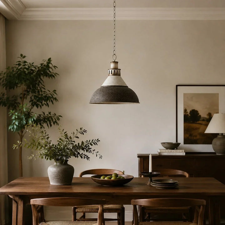 Lámpara domo de hierro colgante estilo industrial moderno, perfecta para cocina y decoración de techo.