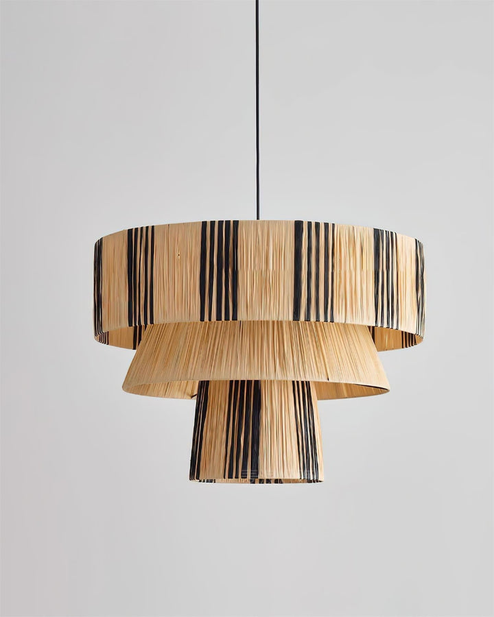 Estilo bohemio natural con lámpara colgante de rafia, decoración moderna y única.