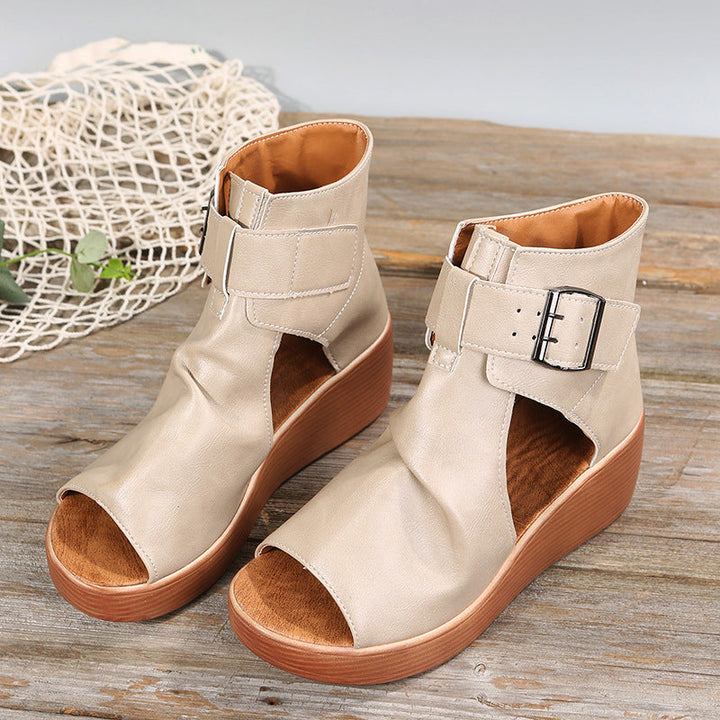 Sandalias de cuña para mujer, ideales para paseos de verano. Calzado casual y cómodo con estilo de moda.