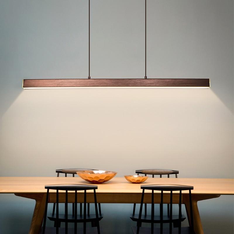 Lámpara lineal LED Nexis negra y marrón. Diseño moderno para comedor, cocina o sala de estar.