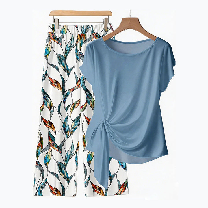 Conjunto de dos piezas para mujer, top anudado y pantalón estampado, perfecto para un look fresco y casual.