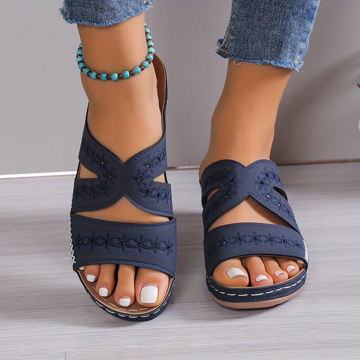 Sandalias ortopédicas de verano para mujer. Confort casual y soporte ergonómico para largas caminatas.