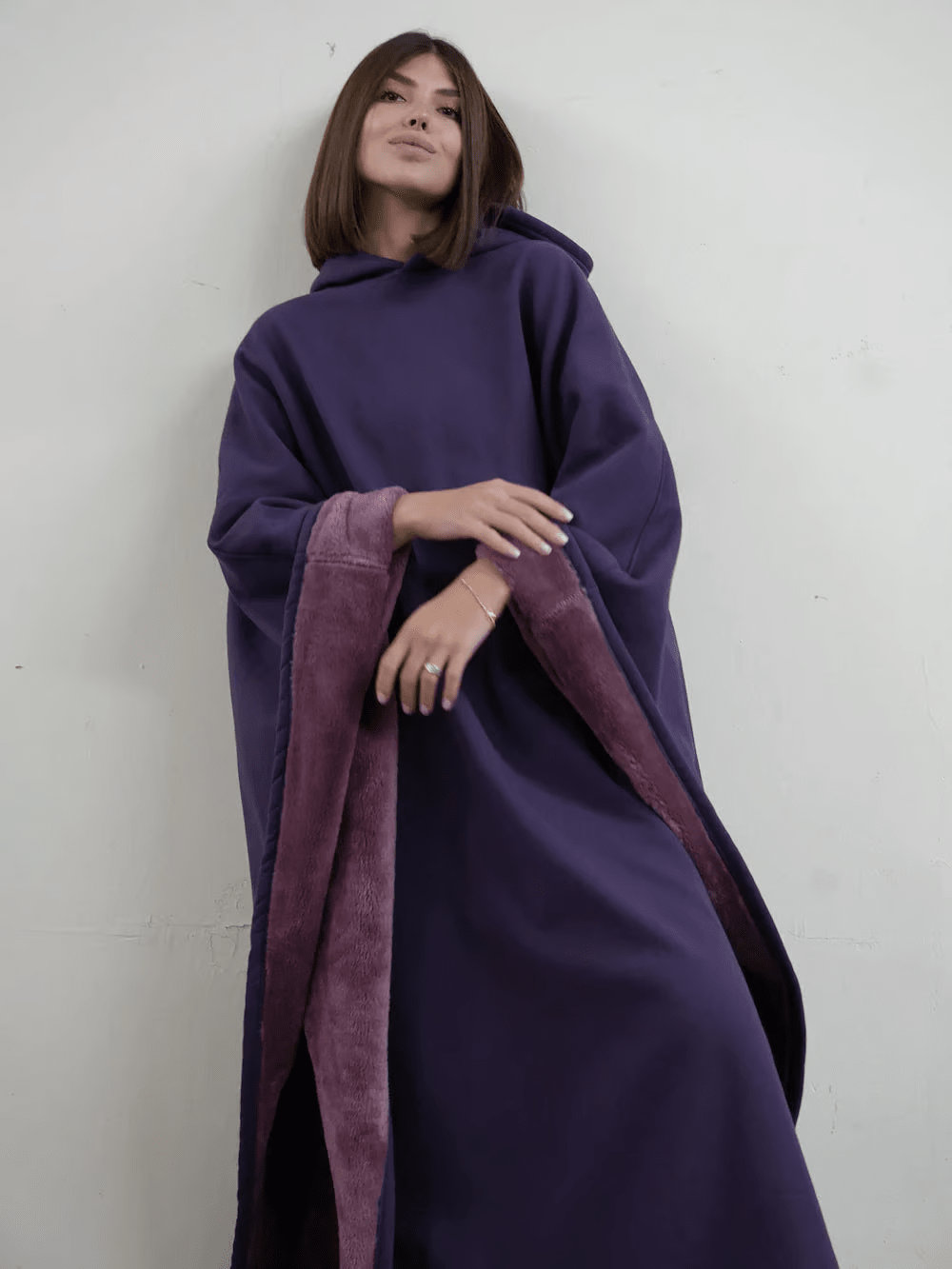 Sudadera femenina calentita, con peso, estilo oversized, para tus momentos de paz.