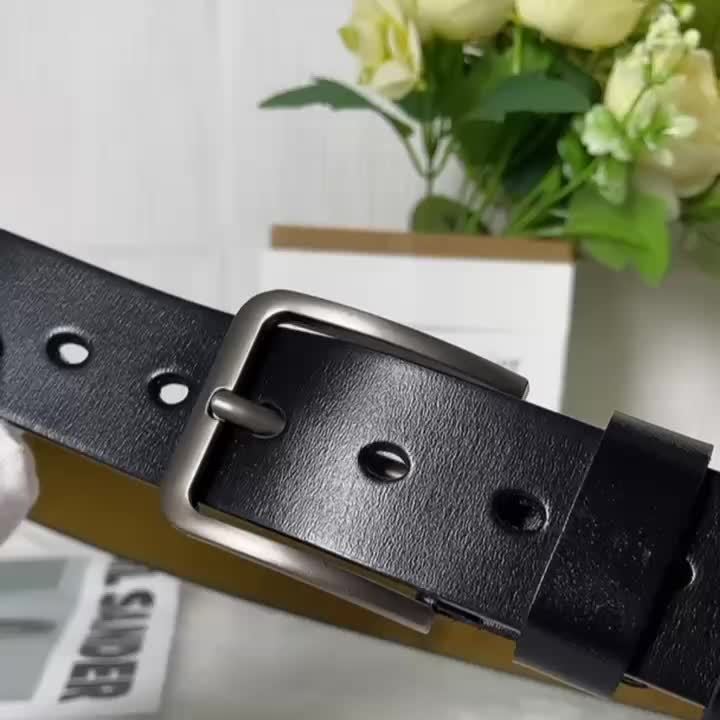Cinturón de cuero genuino para hombres, diseño clásico. Accesorio resistente y elegante para cualquier ocasión.