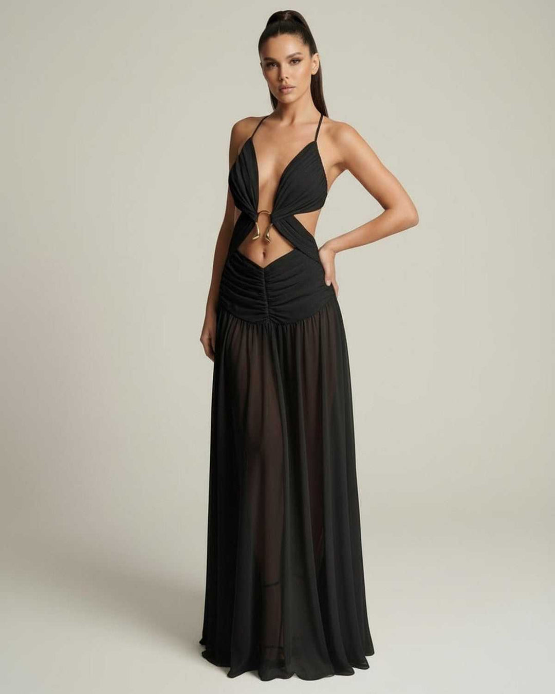 Vestido formal maxi negro para mujer, escote V sensual y moderno diseño cut-out en la cintura.