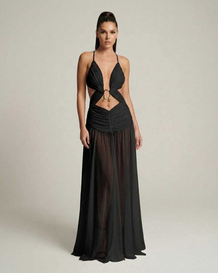 Vestido maxi negro elegante para mujer con escote V pronunciado y corte lateral, ideal para fiesta.