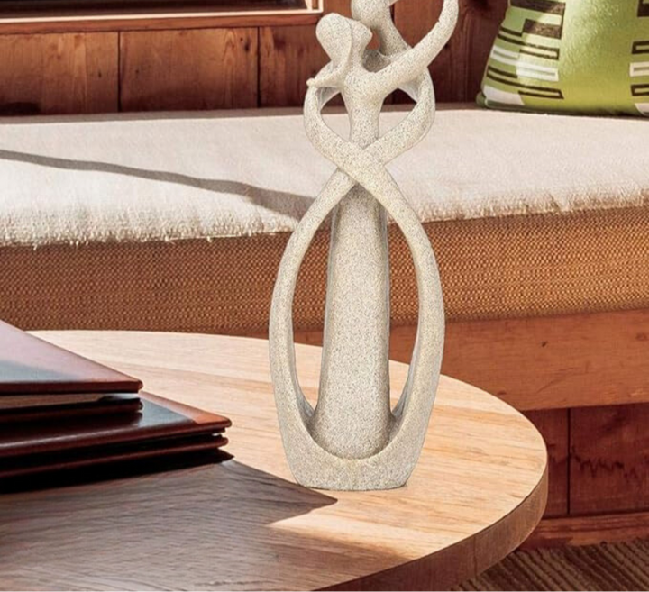 Regalo elegante: estatuilla abstracta de arte moderno que simboliza amor eterno, ideal para decoración del hogar.