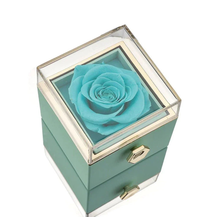 Collar y rosa eterna, un hermoso regalo de aniversario para damas.