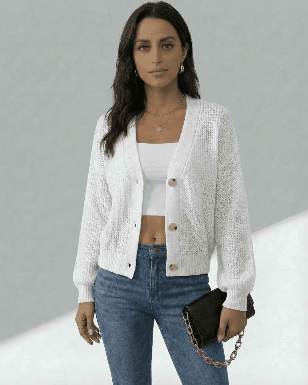 Cárdigan Elara ligero de mujer, color blanco. Ideal para otoño-invierno, cómodo y de moda para vestir a capas.