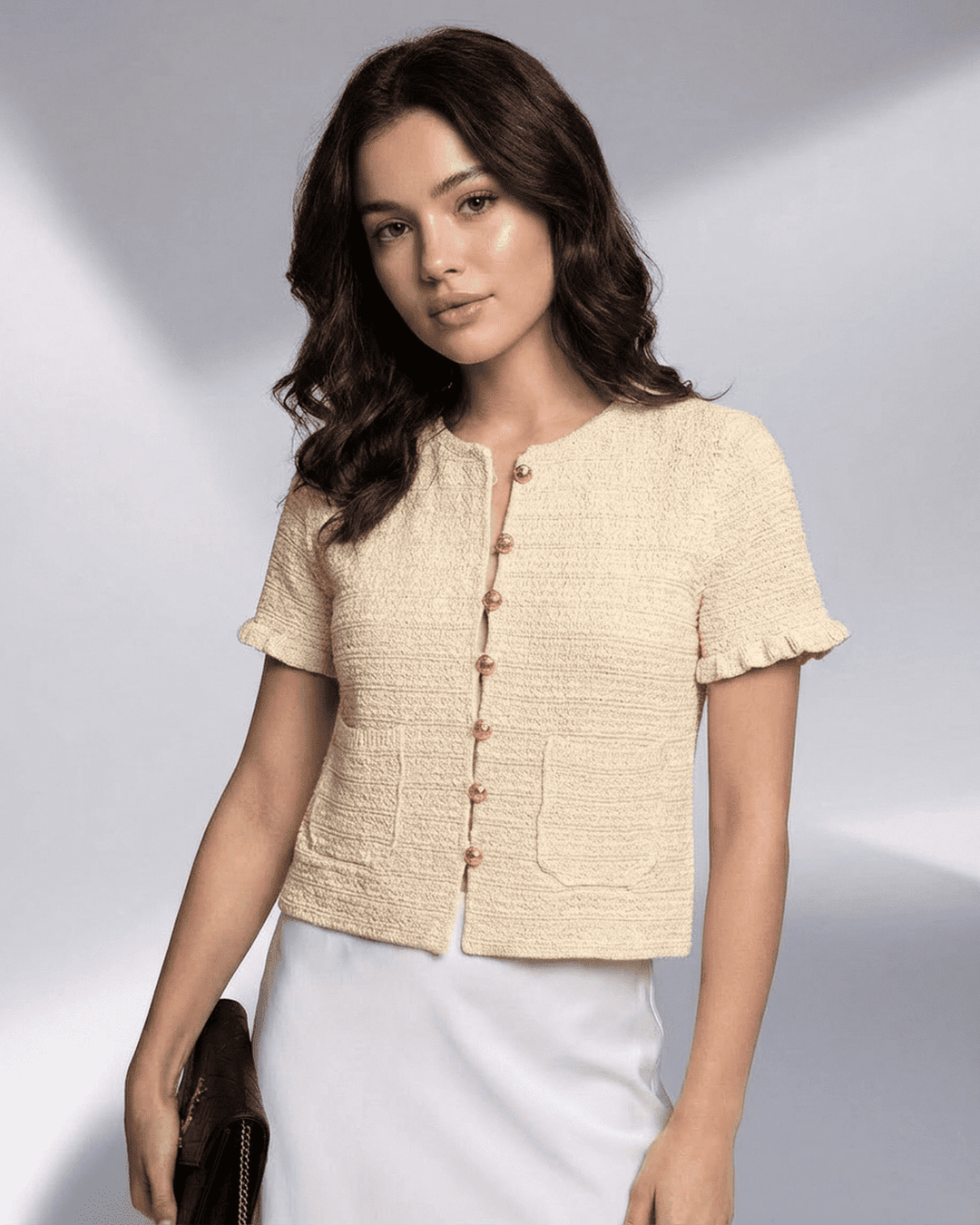 Cárdigan Elara blanco de mujer, manga corta, cuello redondo, elegante para verano y primavera.