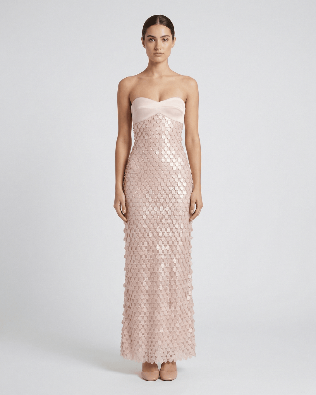 Vestido maxi de fiesta para mujer, rosa empolvado con lentejuelas brillantes y escote bandeau elegante.