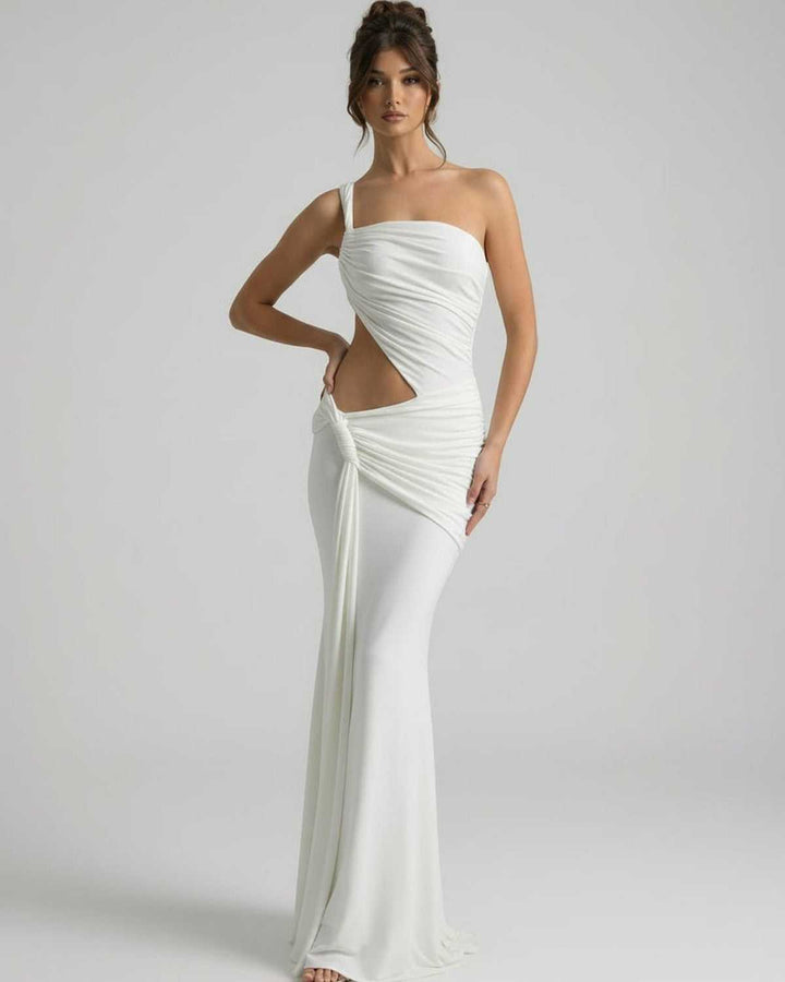Vestido de noche blanco para mujer, estilo maxi y drapeado asimétrico. Espalda descubierta para eventos.