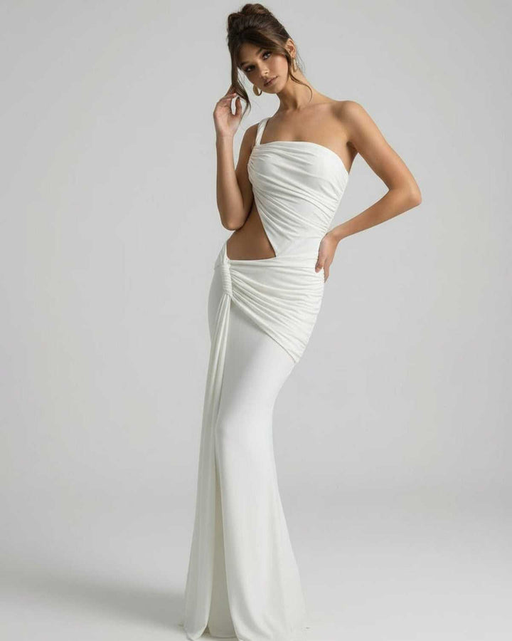 Vestido formal blanco maxi para mujer, con hombro asimétrico y espalda descubierta, ideal para fiestas de noche.