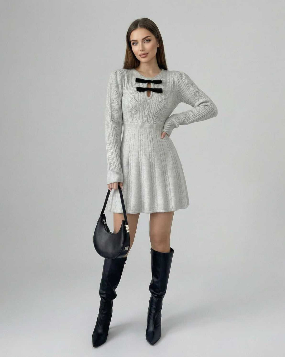 Elegante vestido mini Elara blanco para mujer. Lazo distintivo, manga larga, escote redondo. Moda versátil.