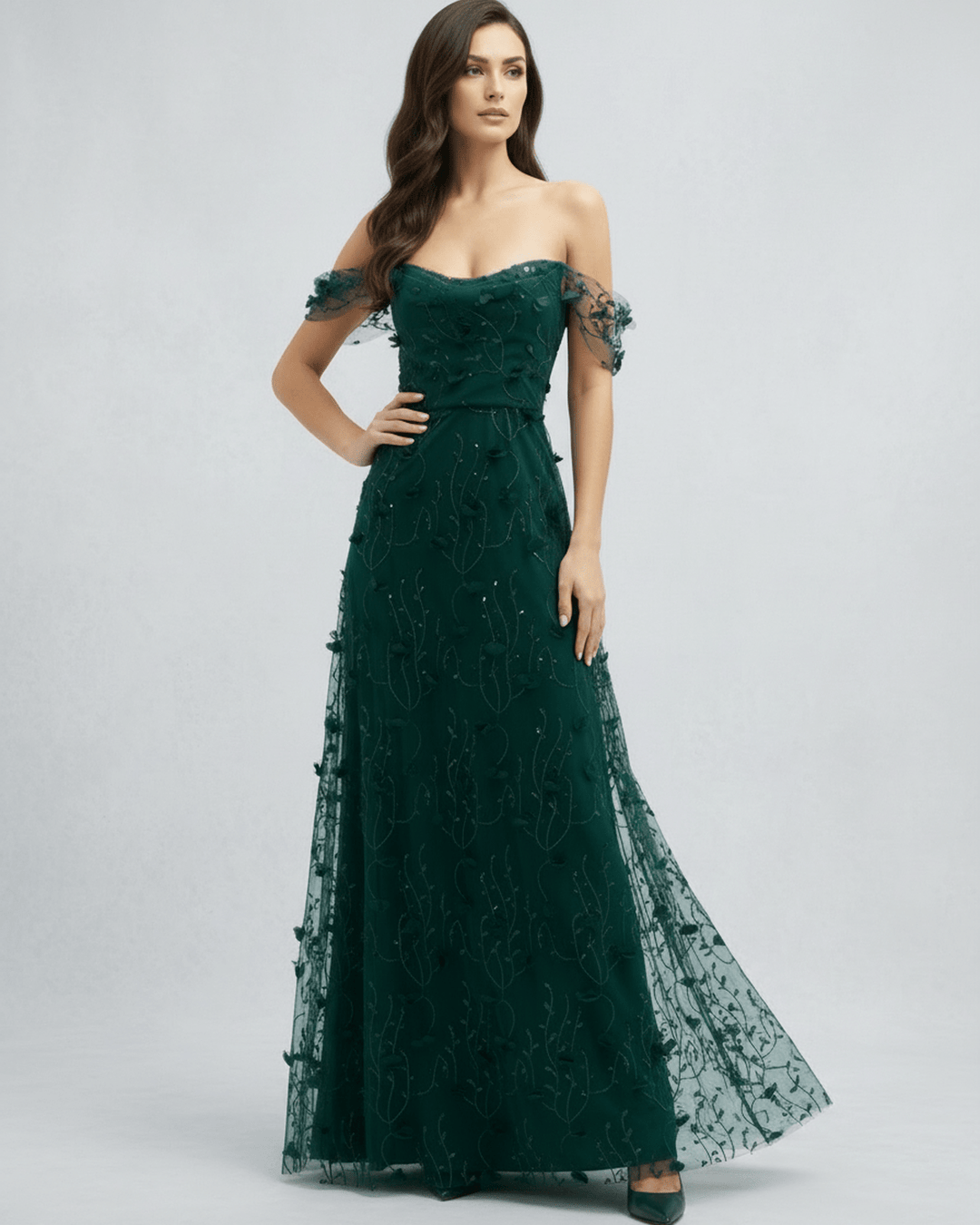 Vestido maxi verde vibrante de fiesta para mujer, con diseño de mangas descubiertas, ideal para eventos y ceremonias.