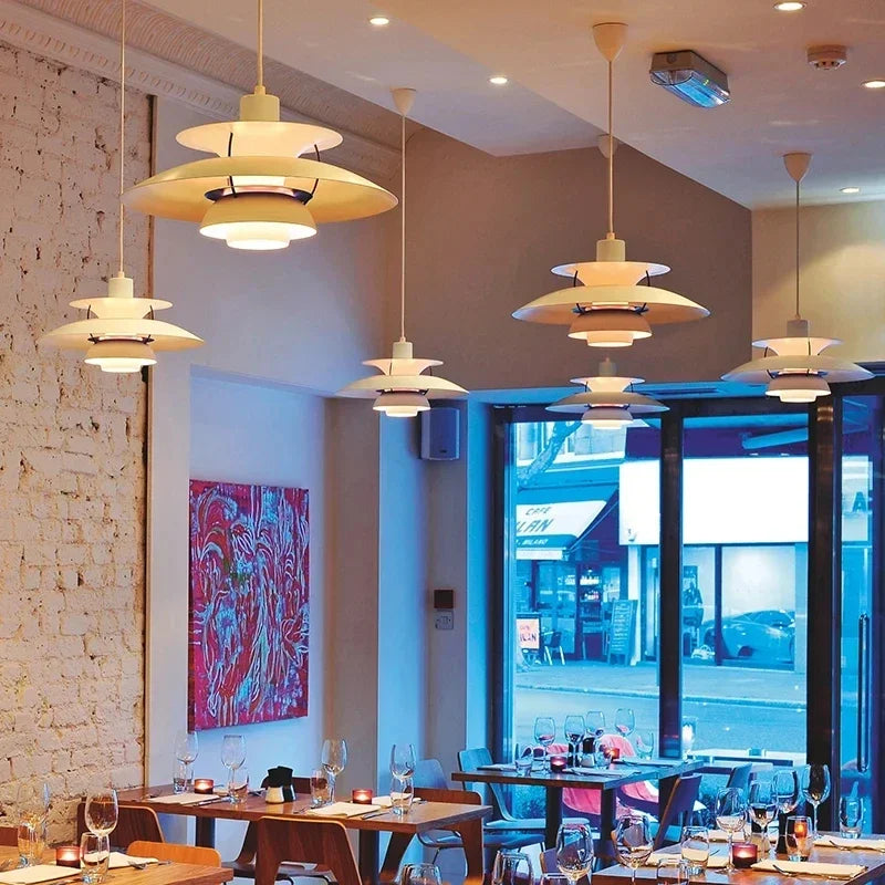 Lámpara colgante LED regulable, diseño contemporáneo, iluminación hogar.