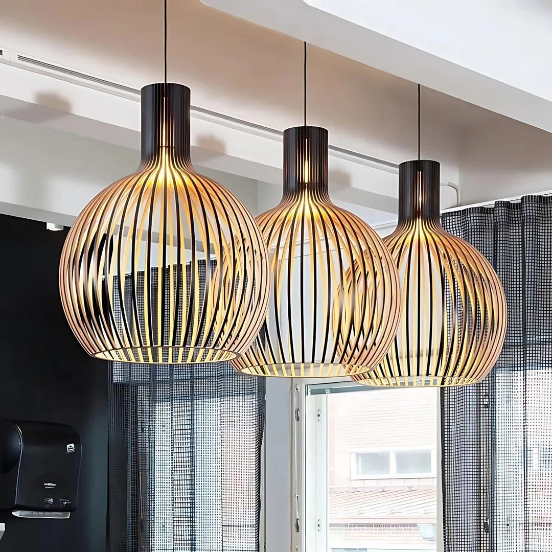 Lámpara de techo minimalista de madera, estilo nórdico ajustable, ideal para un diseño de hogar contemporáneo.