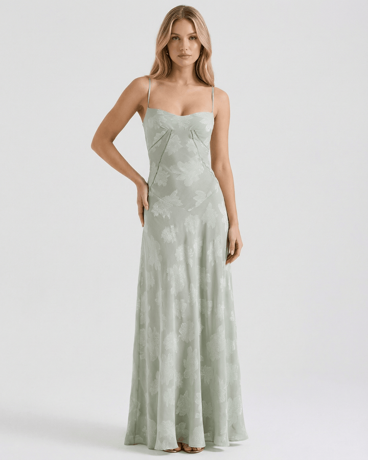 Vestido maxi floral Eliara elegante para mujer, perfecto para eventos formales, bodas o fiestas de verano.