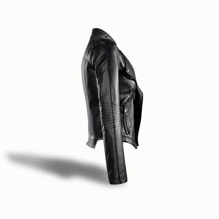 Chaqueta rockera entallada negra para mujer. Estilo gótico moderno para otoño/invierno. Prenda urbana femenina.