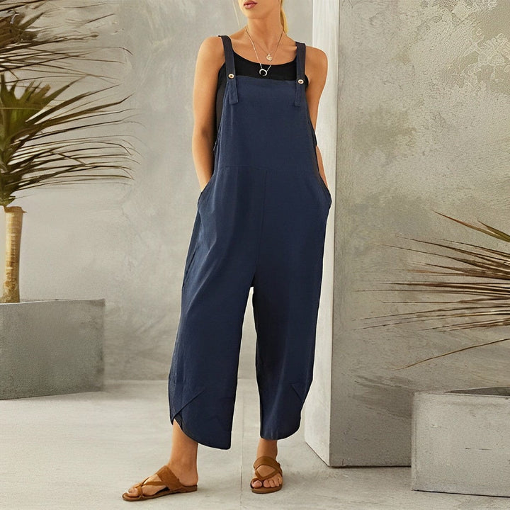 Mono elegante para mujer, corte holgado y pernera recta. Ideal para un look versátil de verano.
