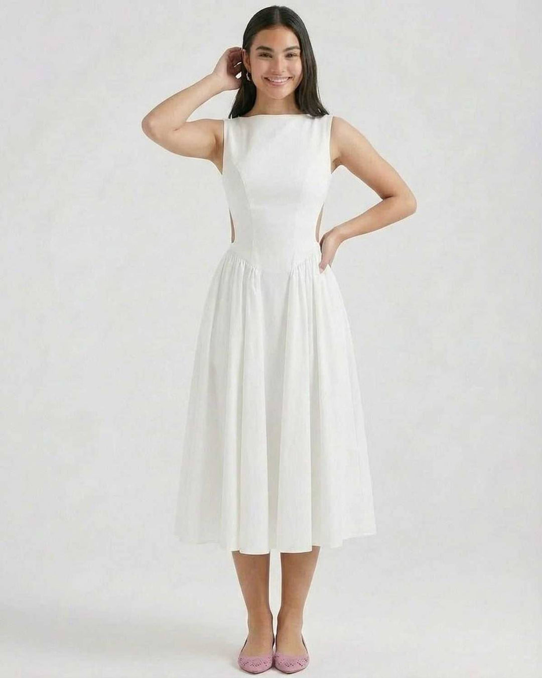 Vestido midi blanco de mujer, silueta A elegante y versátil. Confeccionado para lucir en cualquier fiesta.