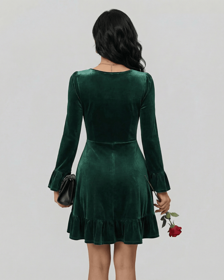 Vestido mini A-line blanco para mujer, casual o fiesta. Tejido suave, perfecto para invierno/otoño.