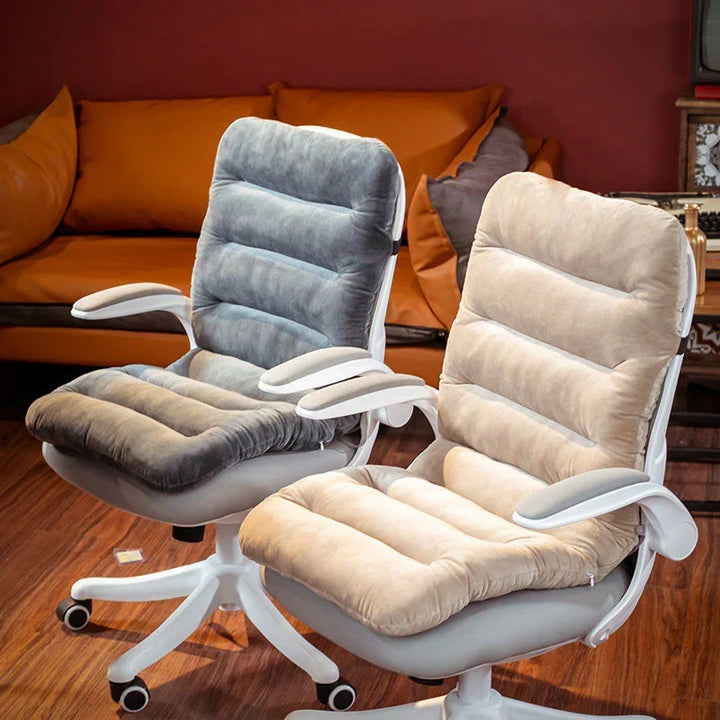 Confort lumbar con cojín ergonómico de espuma viscoelástica para sillas de hogar.