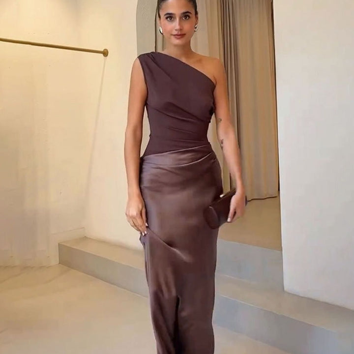 Vestido largo asimétrico de un hombro para mujer con efecto piel. Ideal para fiesta o gala.