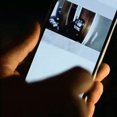 Pequeña cámara de vigilancia WiFi 1080P, perfecta para interior o exterior, con visión nocturna clara.