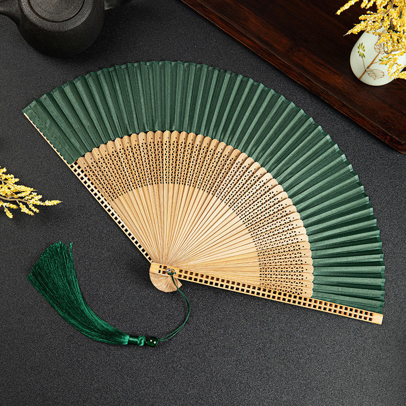 Accesorio de verano, abanico de seda con varillas de bambú, perfecto para mujer.