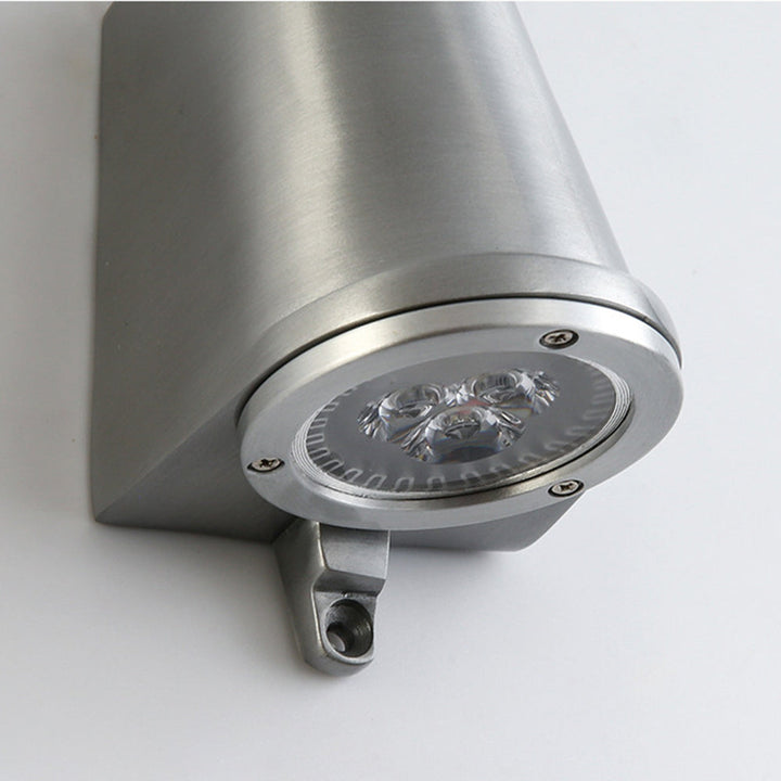 Iluminación exterior industrial, lámpara de pared LED 3W IP65, diseño campana, moderna.