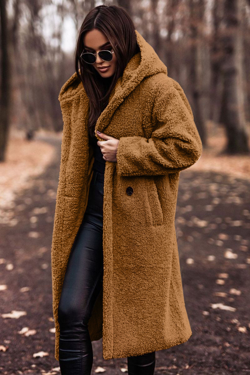 Estilosa chaqueta femenina, ideal para primavera/otoño. Funcional y elegante para cualquier atuendo.