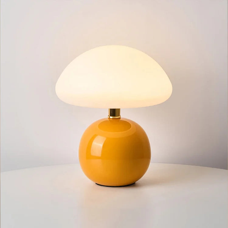 Lámpara moderna tipo hongo, 20cm diámetro, ideal para sala o comedor, diseño contemporáneo.