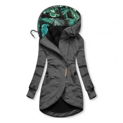 Abrigo mujer con capucha, cálido para invierno. Moda femenina elegante y cómoda para el frío.