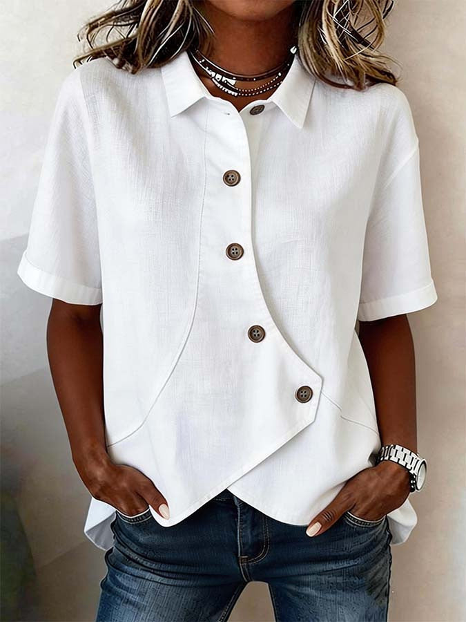 Camisa asimétrica de mujer con botones, estilo moderno y chic. Ideal para ropa casual o de oficina.