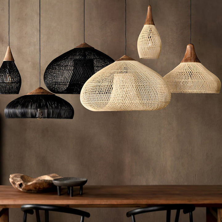 Lámpara trenzada minimalista, luz colgante moderna para un hogar con estilo.