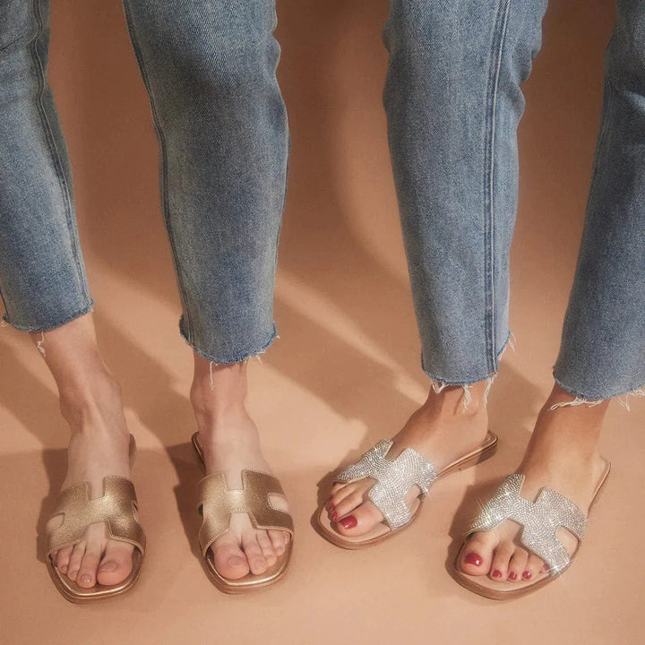 Confortables zapatillas de hogar para mujer, perfectas para relajarse.
