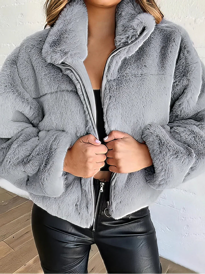 Chaqueta Serena de mujer versátil con cremallera. Estilo elegante casual para otoño, una prenda exterior cómoda.