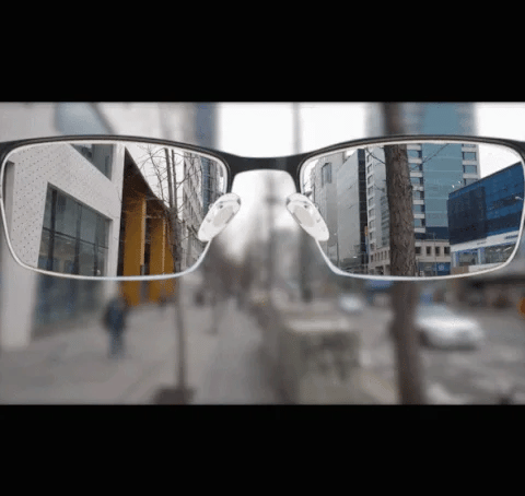 Gafas de lectura unisex de titanio con tecnología antifatiga y bloqueo de luz azul para máxima comodidad.