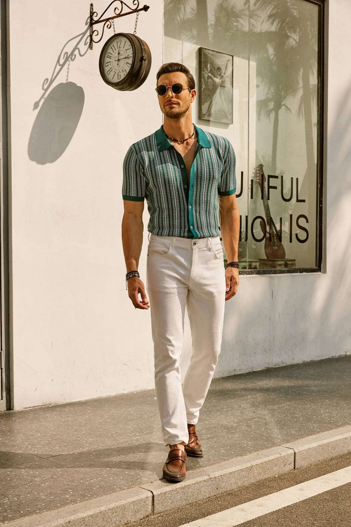 Polo de rayas para hombre, tejido de punto. Camisa de manga corta estilo vintage, ideal para outfit de verano casual.