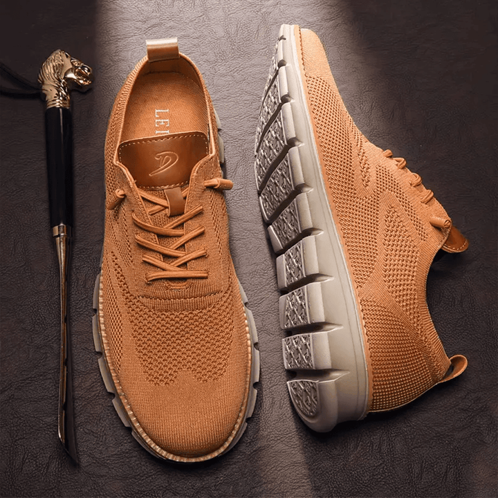 Par de zapatillas ortopédicas para hombre, calzado cómodo y transpirable, ideal para salud de los pies.