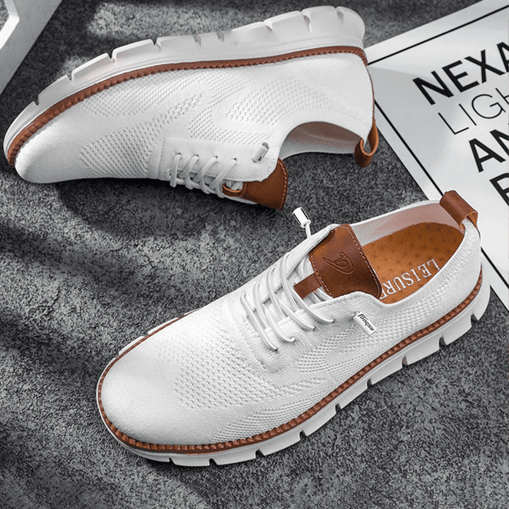 Primer plano de tejido transpirable en zapatillas ortopédicas hombre, ideal para verano y confort.