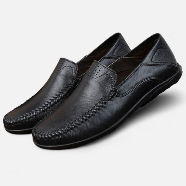 Tacón robusto de zapatos Oxford, diseño clásico para un calzado de hombre cómodo y elegante. Ideal para la oficina.