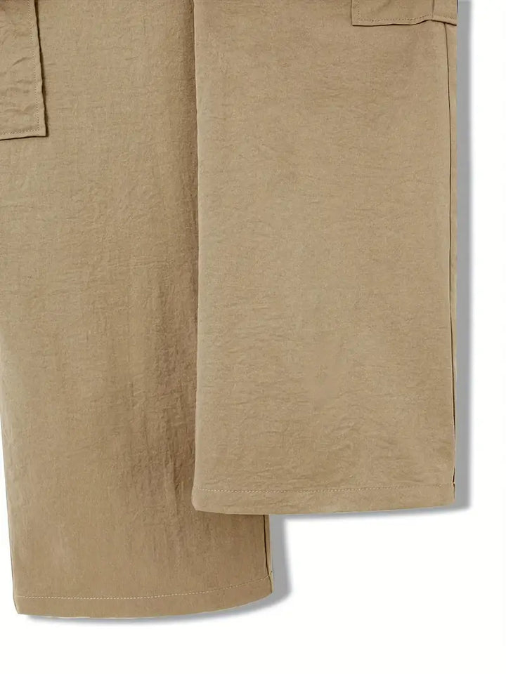 Moda femenina con pantalón cargo, cómodo y con estilo único.