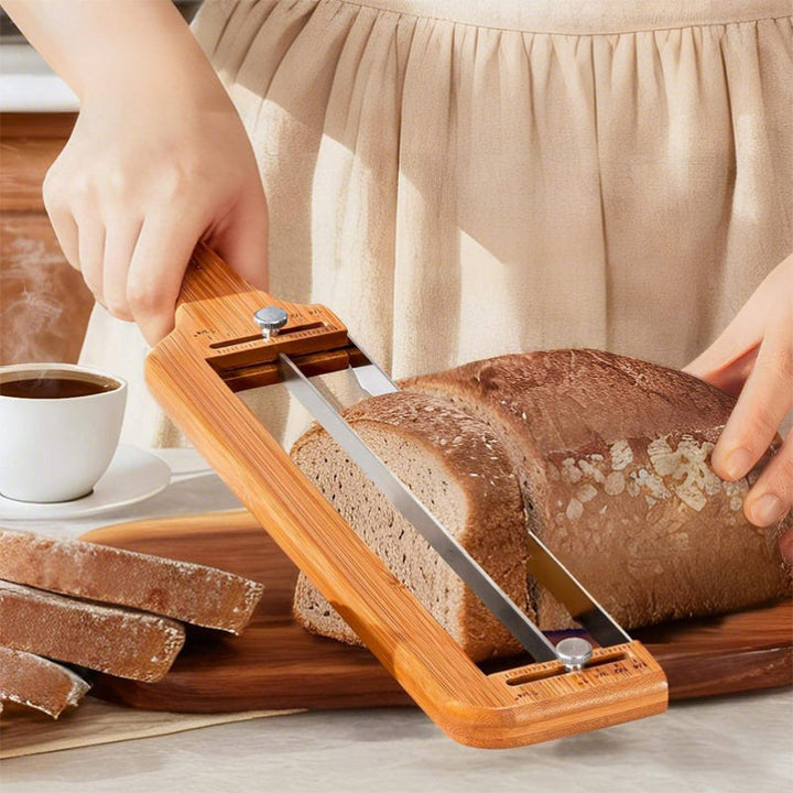 Rebanador de pan para cortar pan casero con grosor ajustable. Cuchillo de cocina esencial para panadería doméstica.