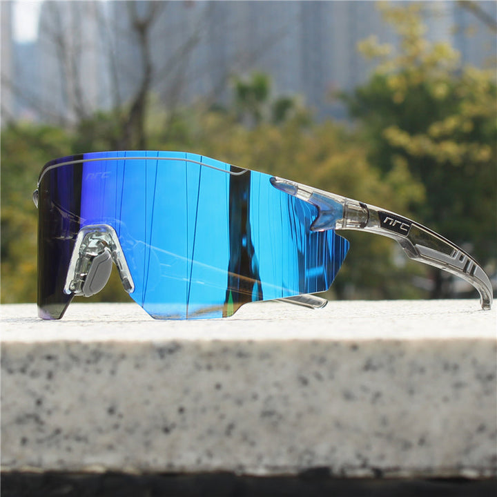 Gafas de sol polarizadas para hombre con lentes de protección UV 400. Diseño deportivo y resistente para exteriores.