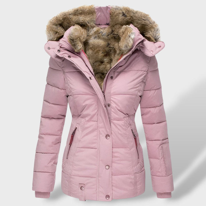 Chaqueta acolchada para mujer con capucha, protección extra contra el frío. Estilo invernal y cálido.