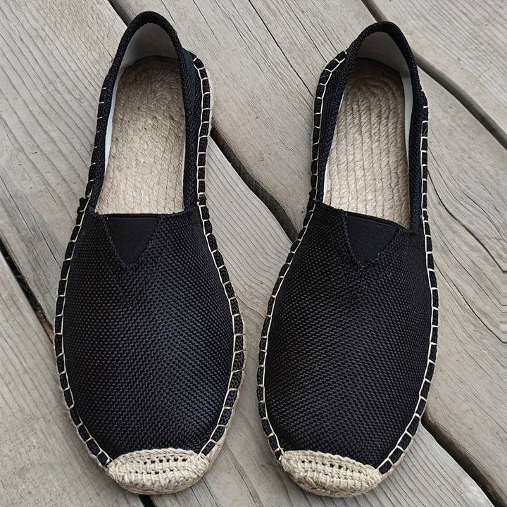 Calzado de hombre alpargata azul marino, cómodo y transpirable para moda masculina veraniega.